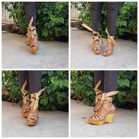 7 For All Mankind Leather Platform - Picture 6 of 6